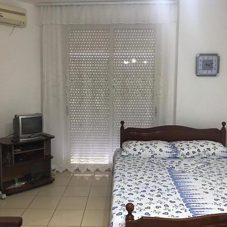 Geni Apartment Durres Bagian luar foto
