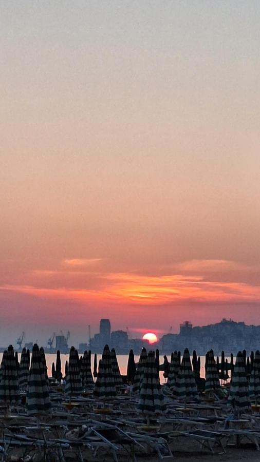 Geni Apartment Durres Bagian luar foto