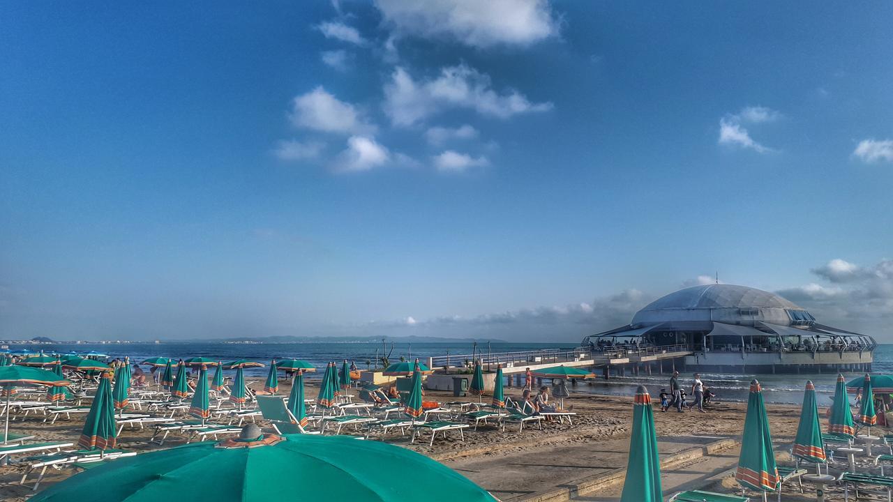 Geni Apartment Durres Bagian luar foto