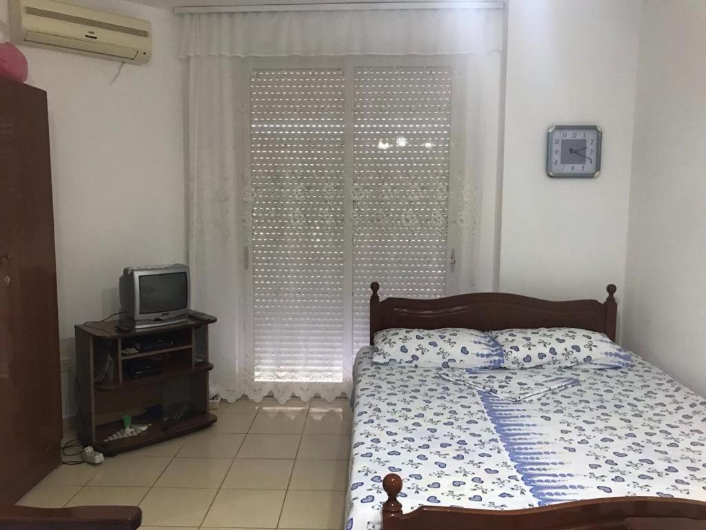 Geni Apartment Durres Bagian luar foto