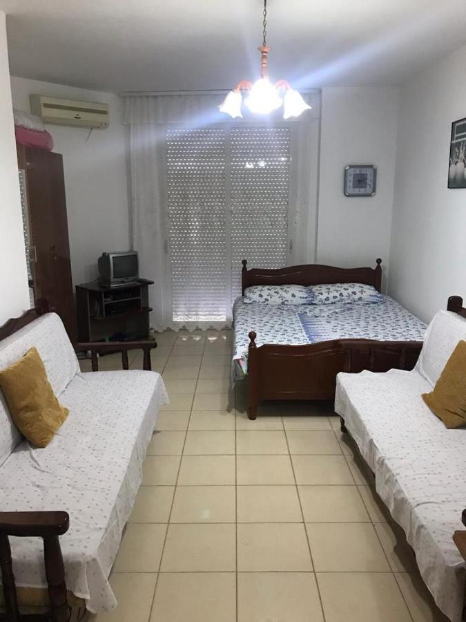 Geni Apartment Durres Bagian luar foto